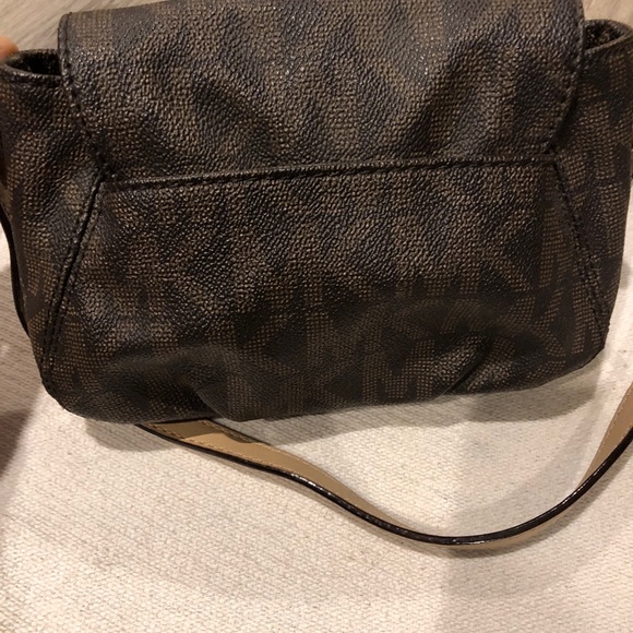 🛑SOLD Auth Michael Kors crossbody bag - Picture 4 of 6